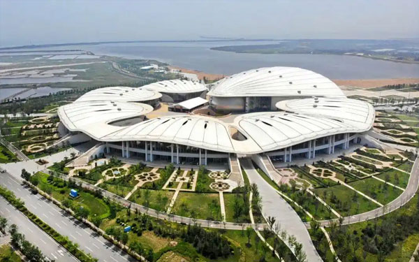上合示范区7年成就：打造国际经贸合作新高地
