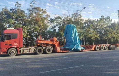 俄罗斯炼油厂遇袭燃油全线紧张，公路大范围拥堵｜中俄 TIR 车队平台错峰稳运不受加油堵路影响